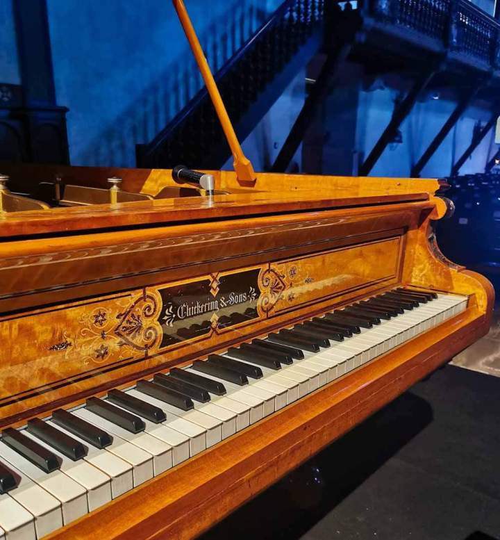 rénovation ébénisterie piano ancien France