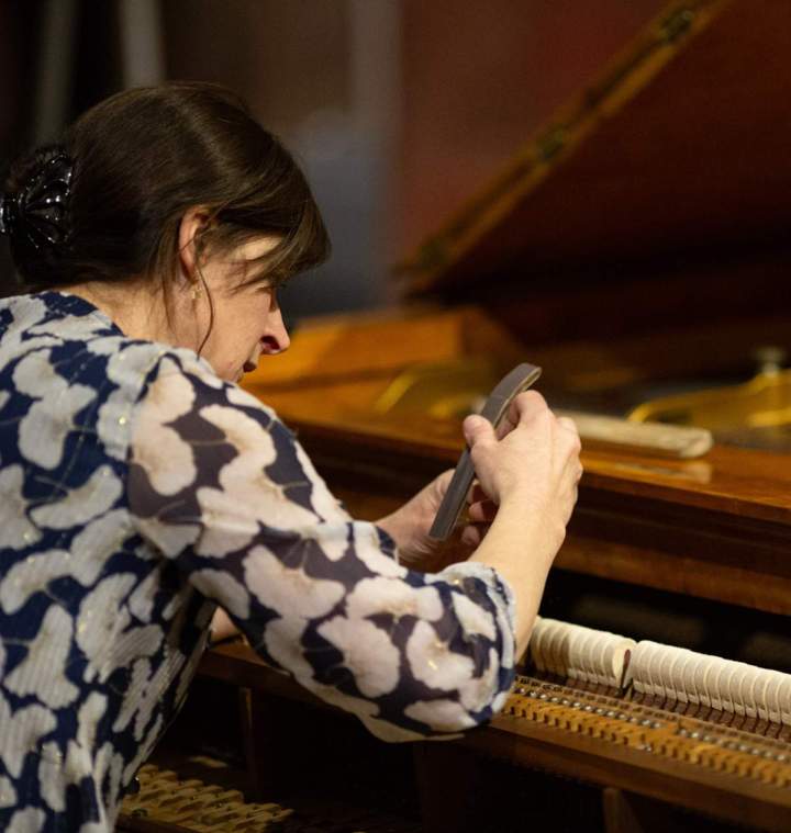 Restauratrice de piano anciens France